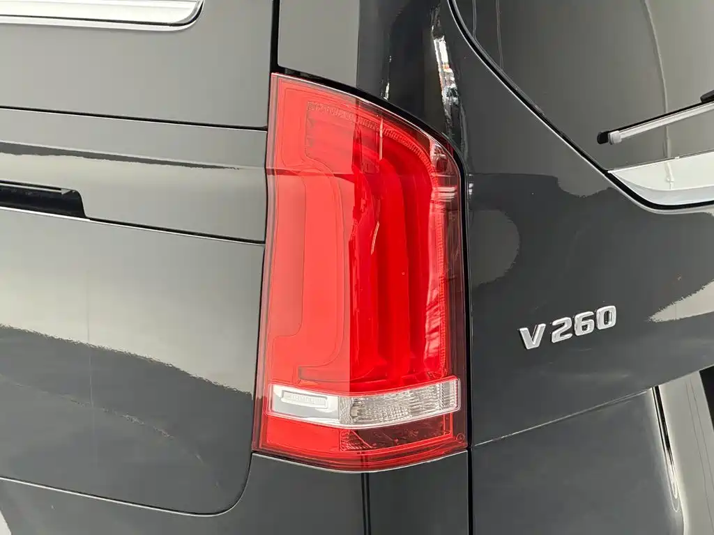 Mercedes-Benz V-Class — миниатюра 31