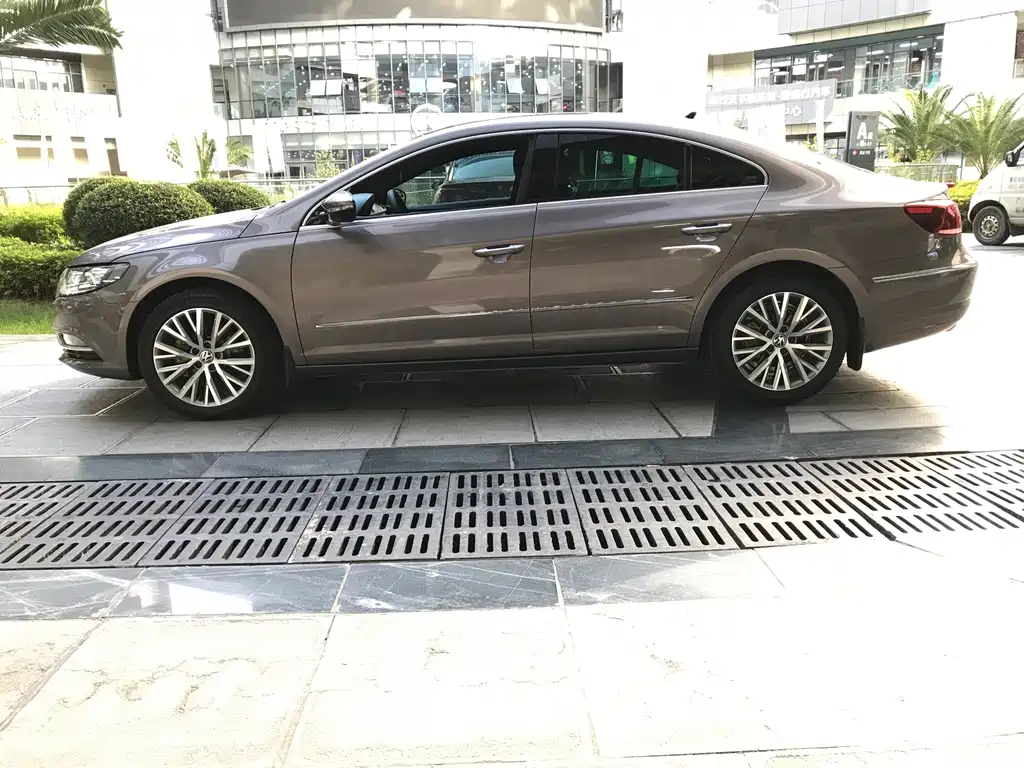 Volkswagen FAW - Passat CC CC 2013 2.0TSI