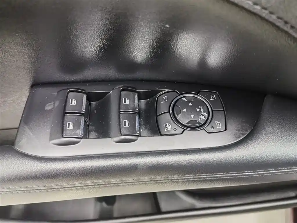 Lincoln MKZ 2018 2.0T Premium