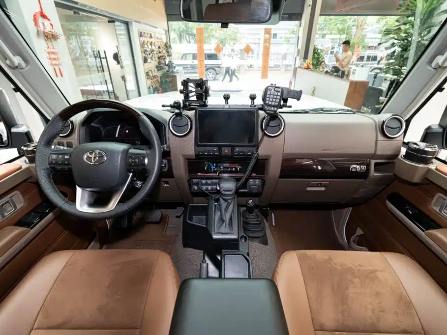 Toyota Land Cruiser — миниатюра 7