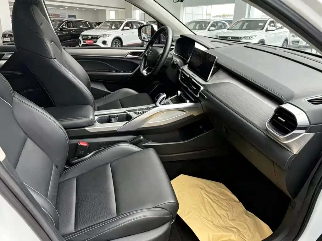 Geely Binyue 2019 Sport 260T DCT Battle VI