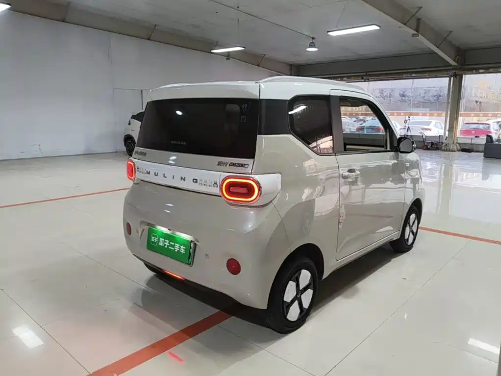 Wuling MINIEV — миниатюра 7