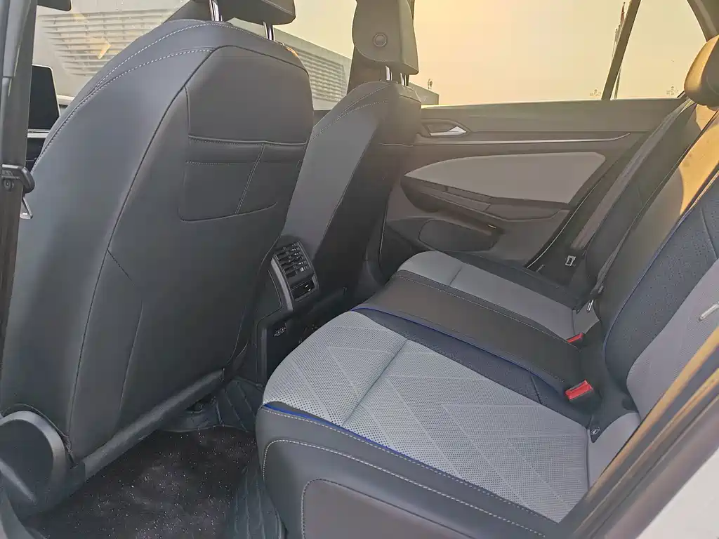 Volkswagen Golf — миниатюра 5