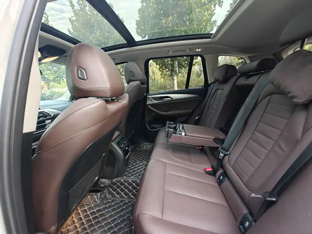 BMW iX3 — миниатюра 13