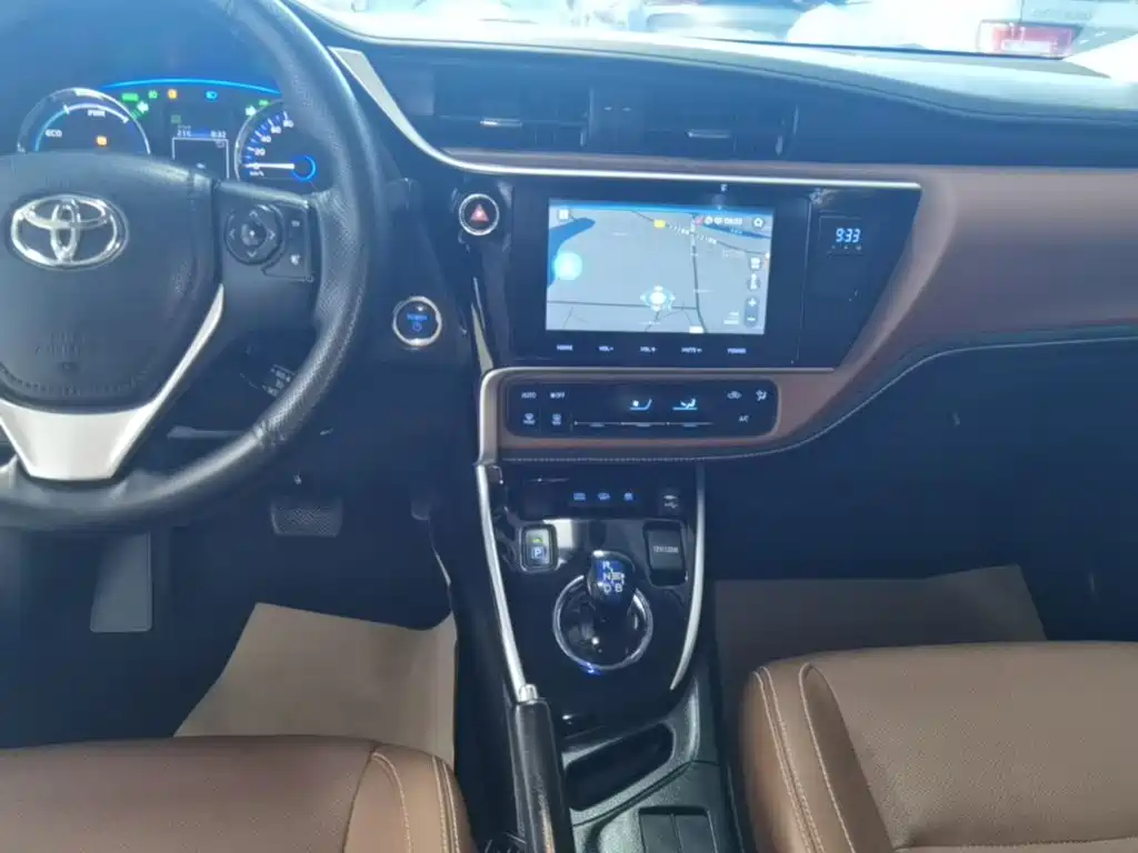 Toyota Levin Twin Engine E+ — миниатюра 13
