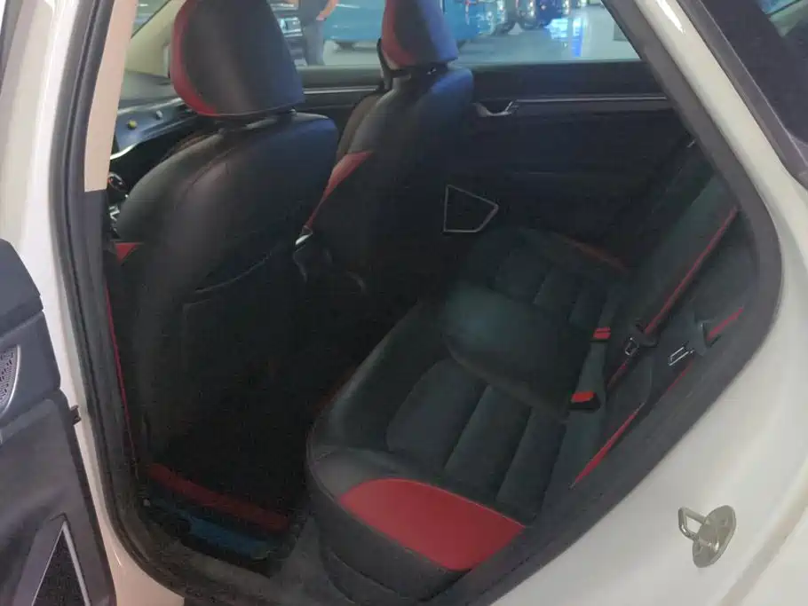 Geely Emgrand GS — миниатюра 11