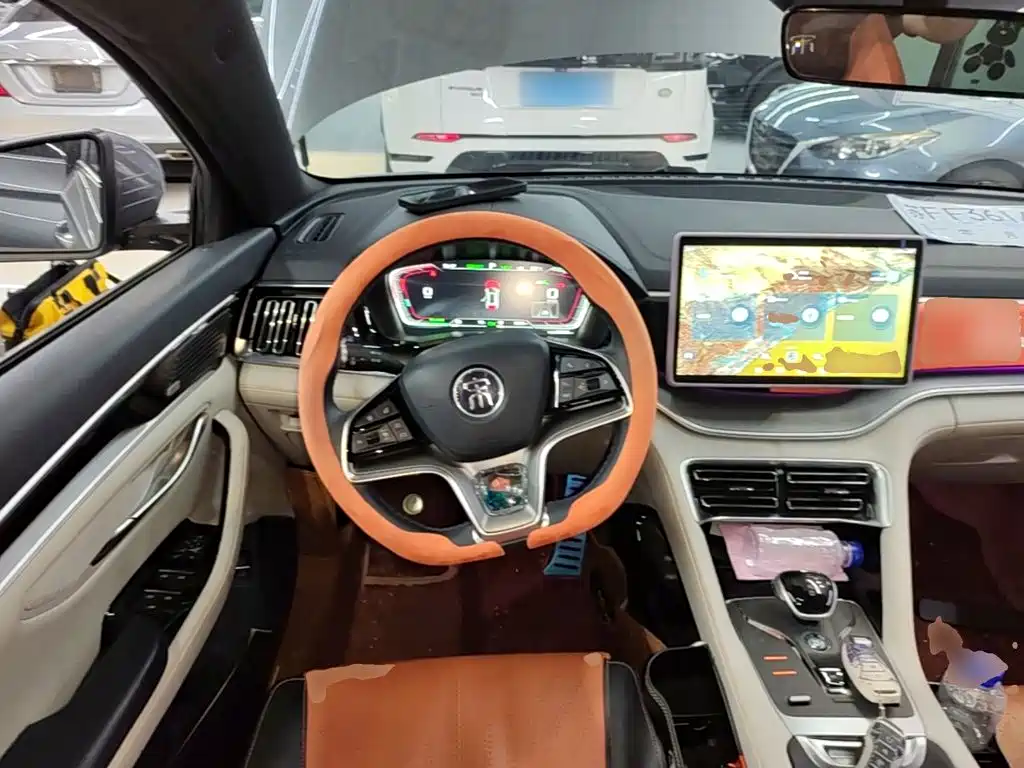 BYD Song Plus DM-i 2021 — фото 10