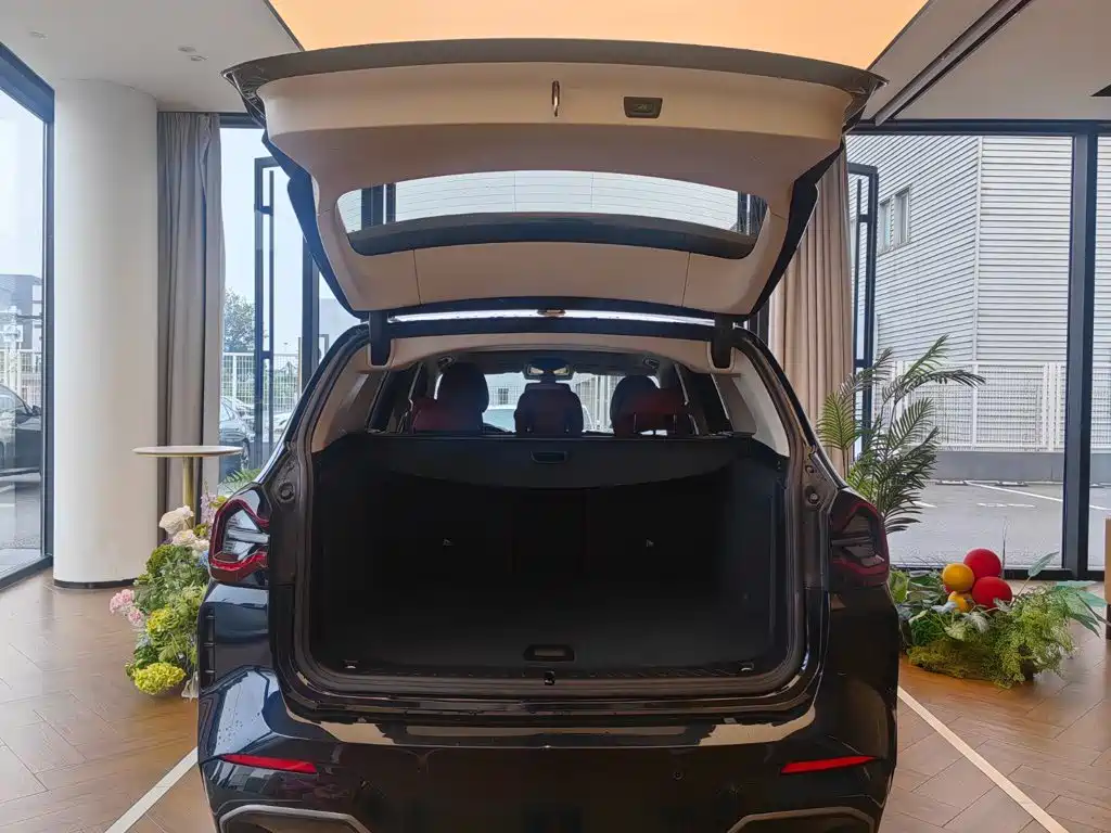 BMW iX3 — миниатюра 6