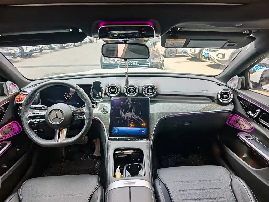 Mercedes-Benz C-Class — миниатюра 6