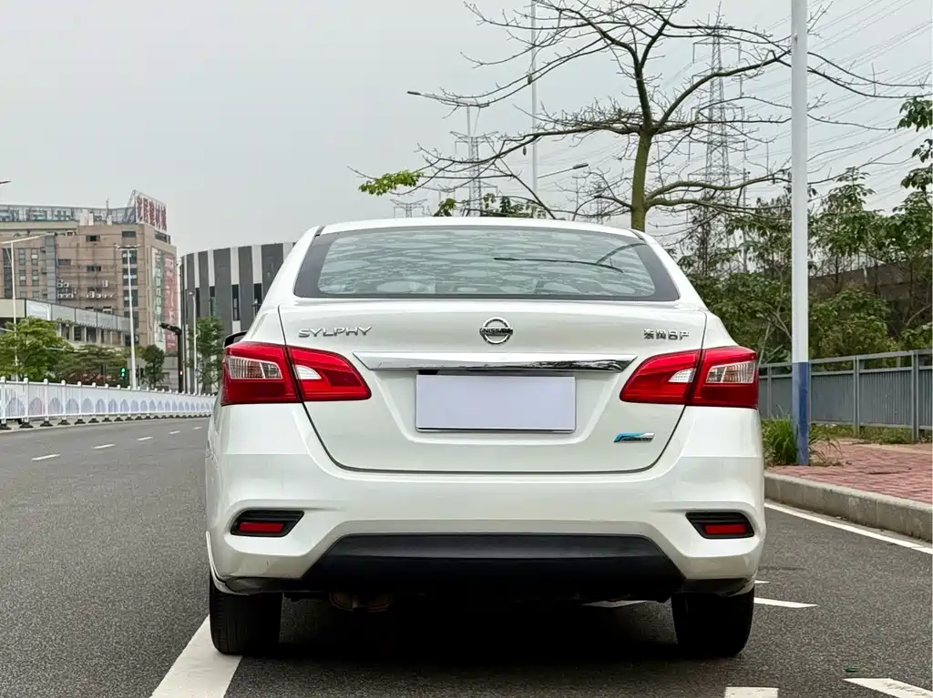 Nissan Sylphy 2018 1.6XV CVT Premium