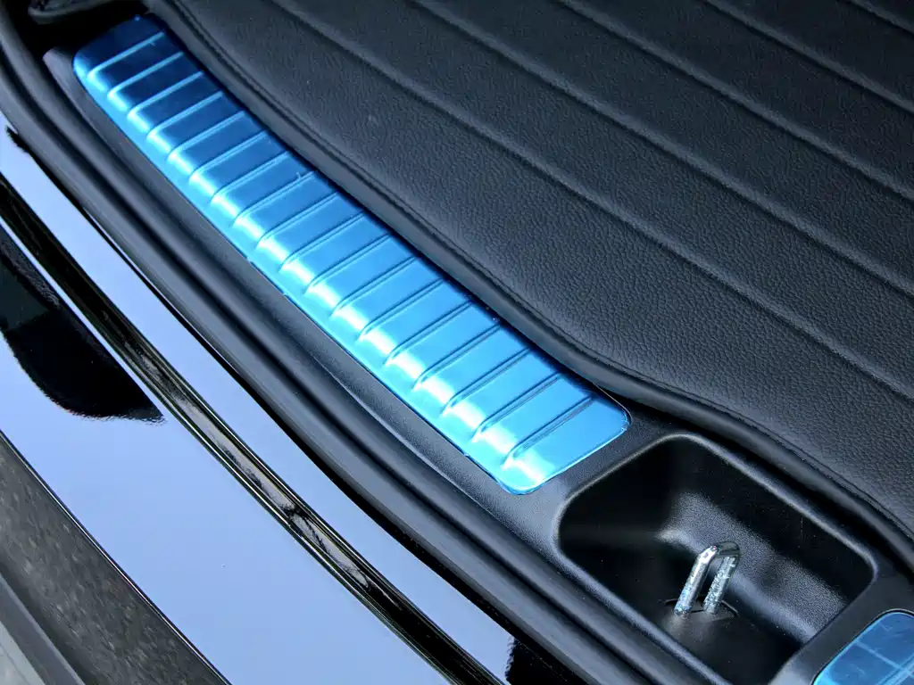 Mercedes-Benz GLE (Import) — миниатюра 27