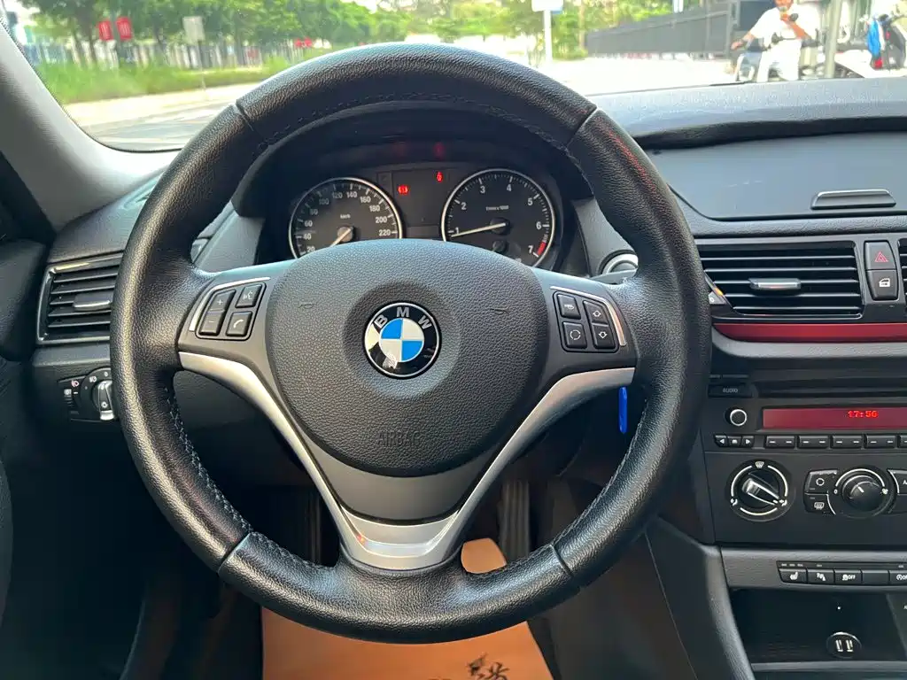 BMW X1 — миниатюра 9