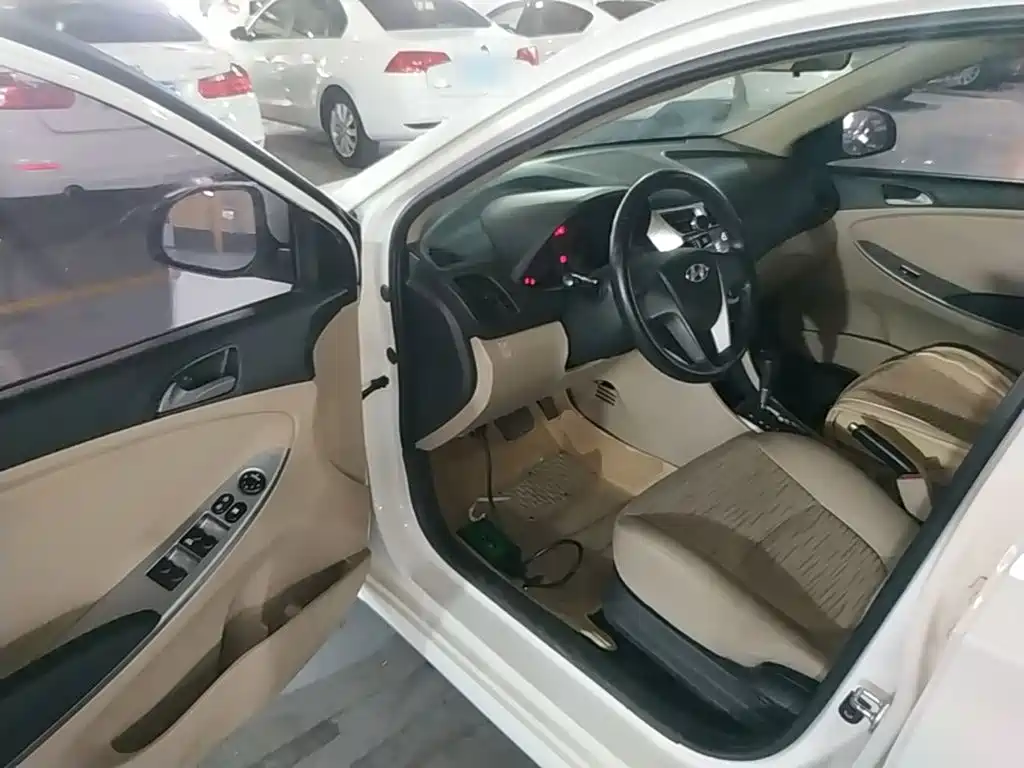Hyundai Verna — миниатюра 16