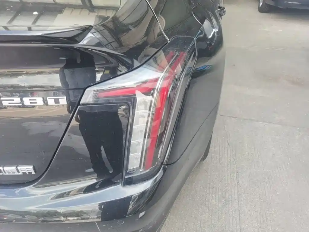 Cadillac CT5 — миниатюра 8