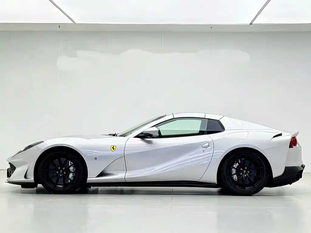 Ferrari 812 — миниатюра 5