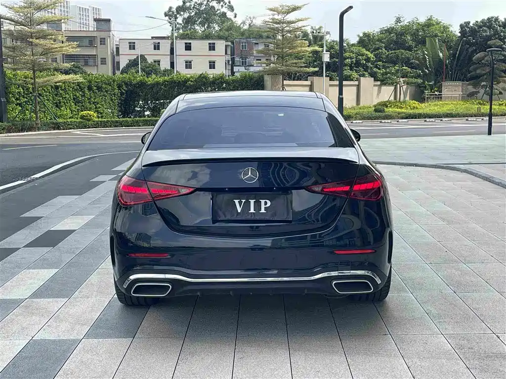 Mercedes-Benz C-Class — миниатюра 6