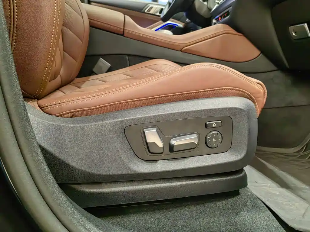 BMW X6 — миниатюра 15