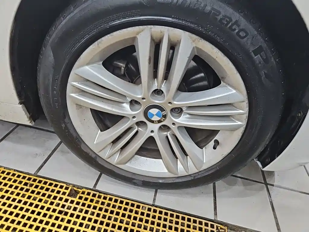 BMW 3 Series — миниатюра 24