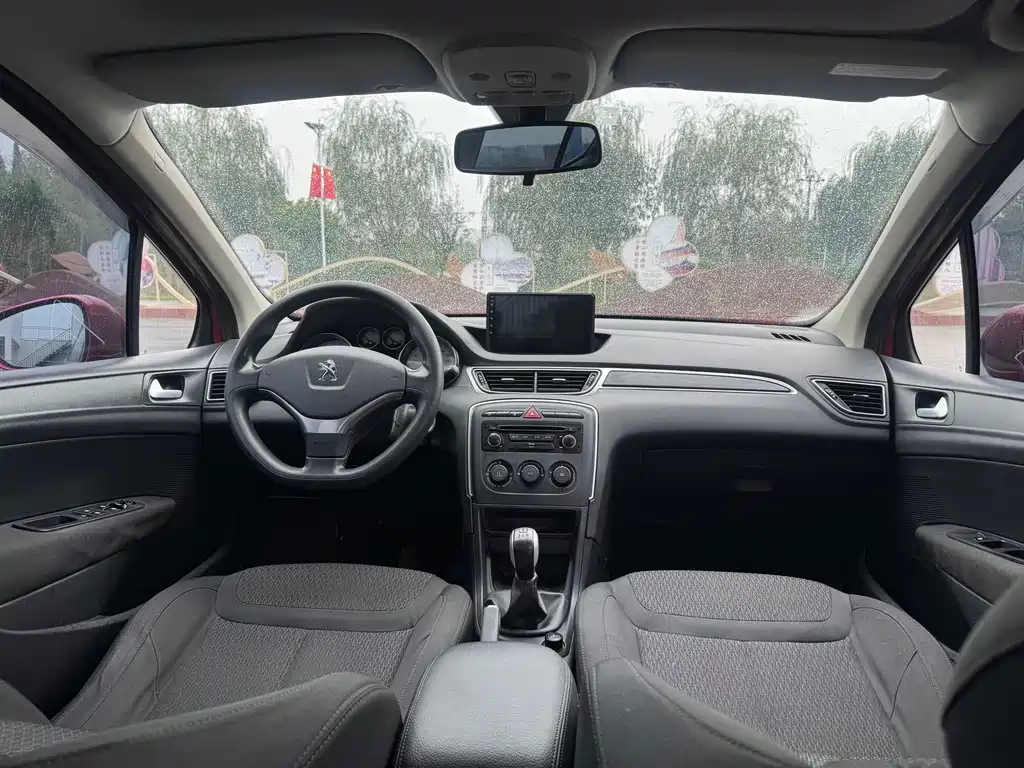 Peugeot 308 Joy Edition Classic 1.6L Manual Premium Fashion Type, фото 9
