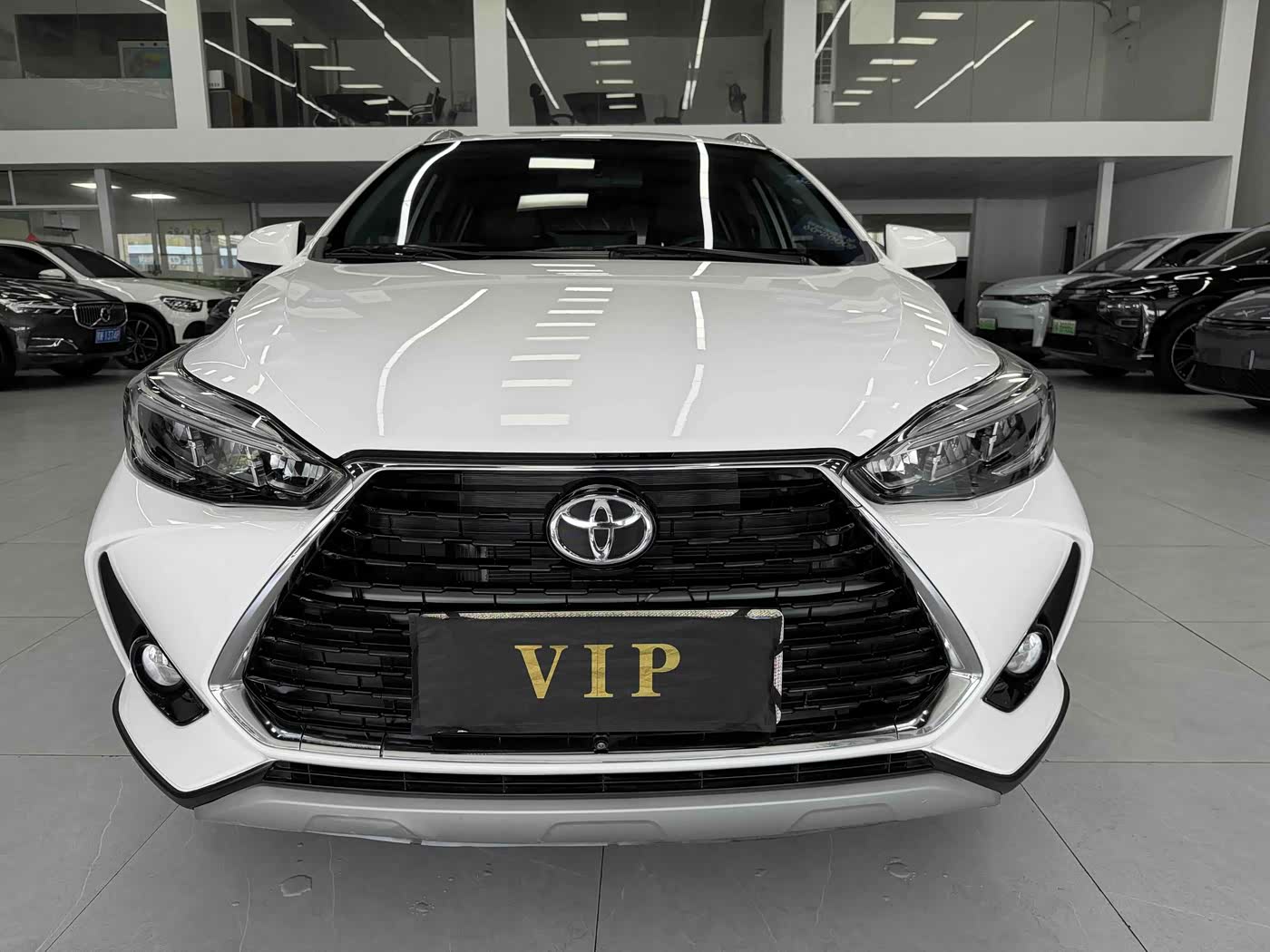 Toyota YARiS L Zhi Xuan 1.5 л 2022 г. Белый, пробег 22000 км