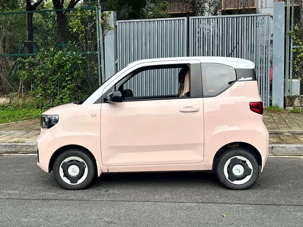Wuling MINIEV — миниатюра 8
