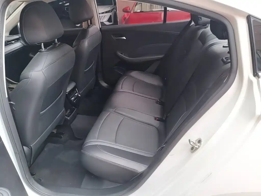 Roewe i5 — миниатюра 17
