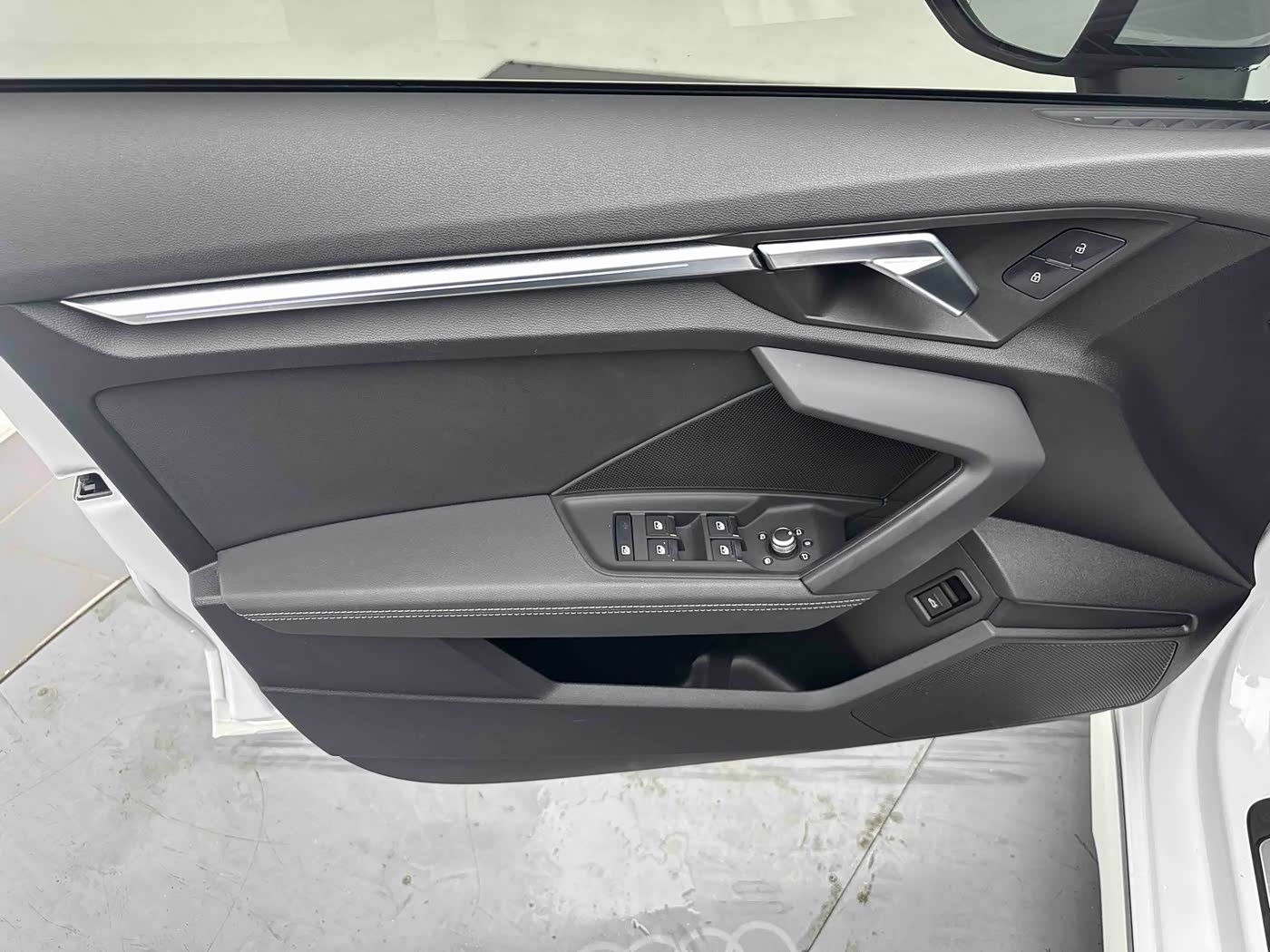 Audi A3 1.4 л 2022 г. Белый, пробег 21800 км