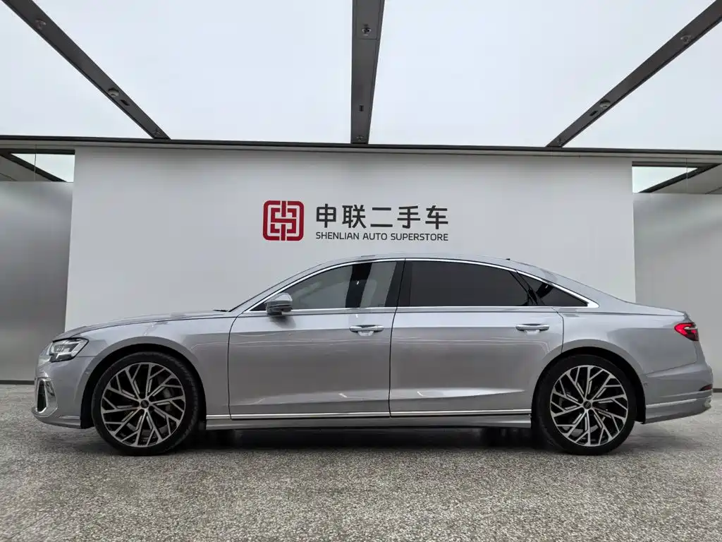 Audi A8 — миниатюра 6