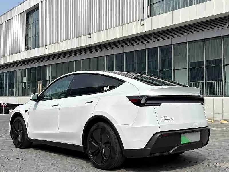 Tesla Model Y — фотографии объявления, Фото 10