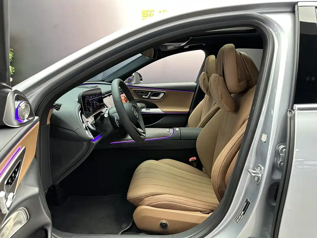 Mercedes-Benz E-Class — миниатюра 5