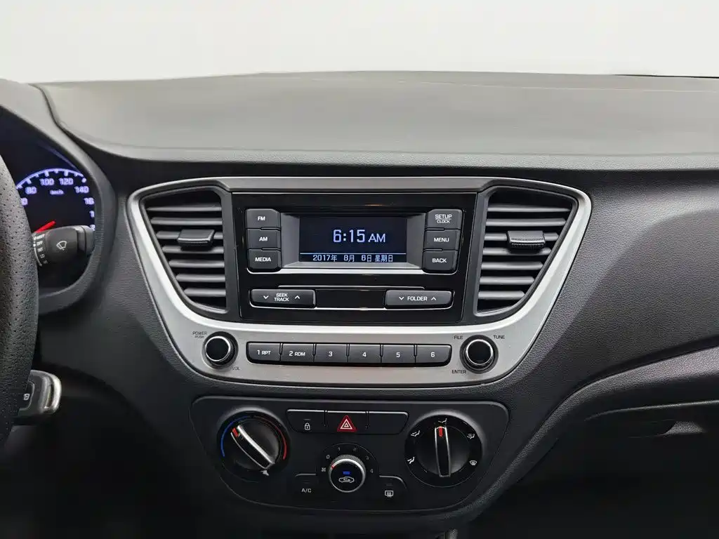 Hyundai Verna — миниатюра 12