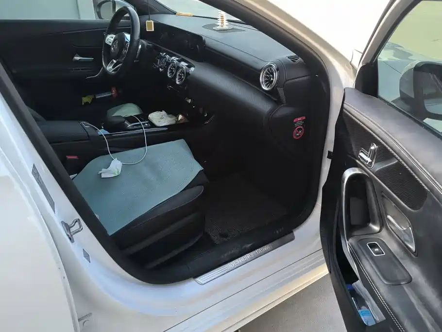 Mercedes-Benz A-Class — миниатюра 8