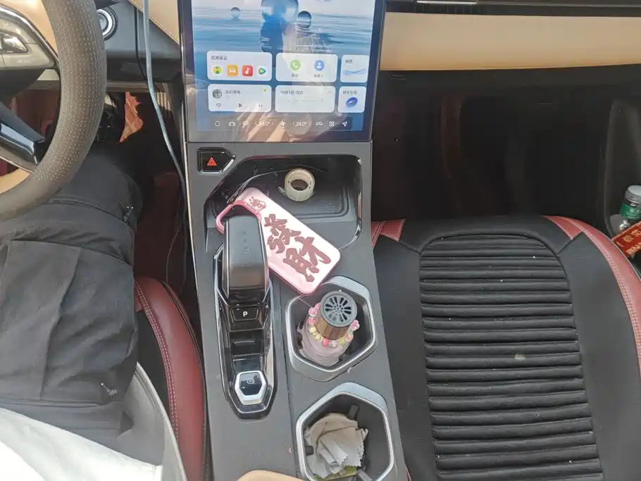 Geely Boyue L — миниатюра 16