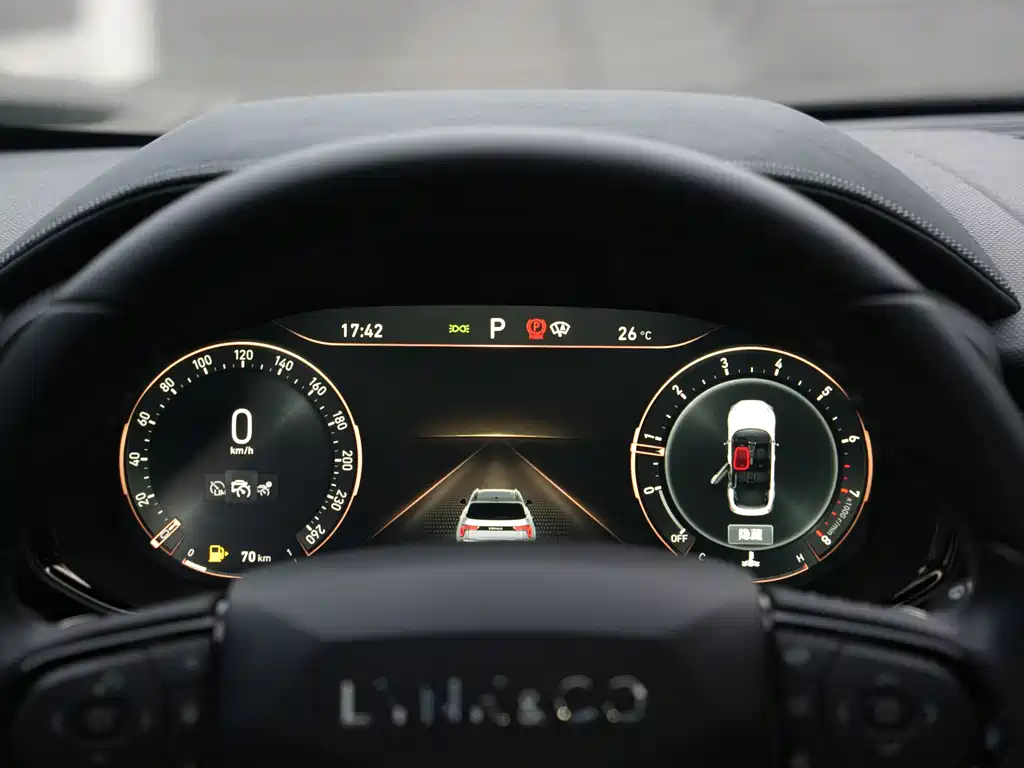 Lynk & Co 01 — миниатюра 22