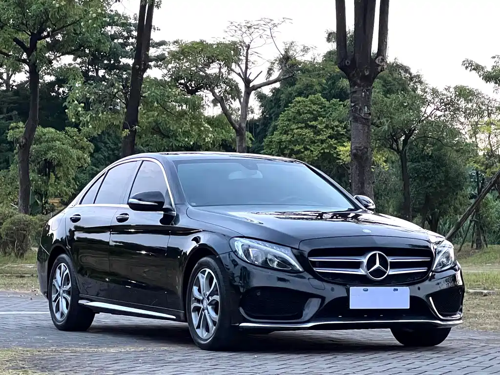 Mercedes-Benz C-Class — миниатюра 3