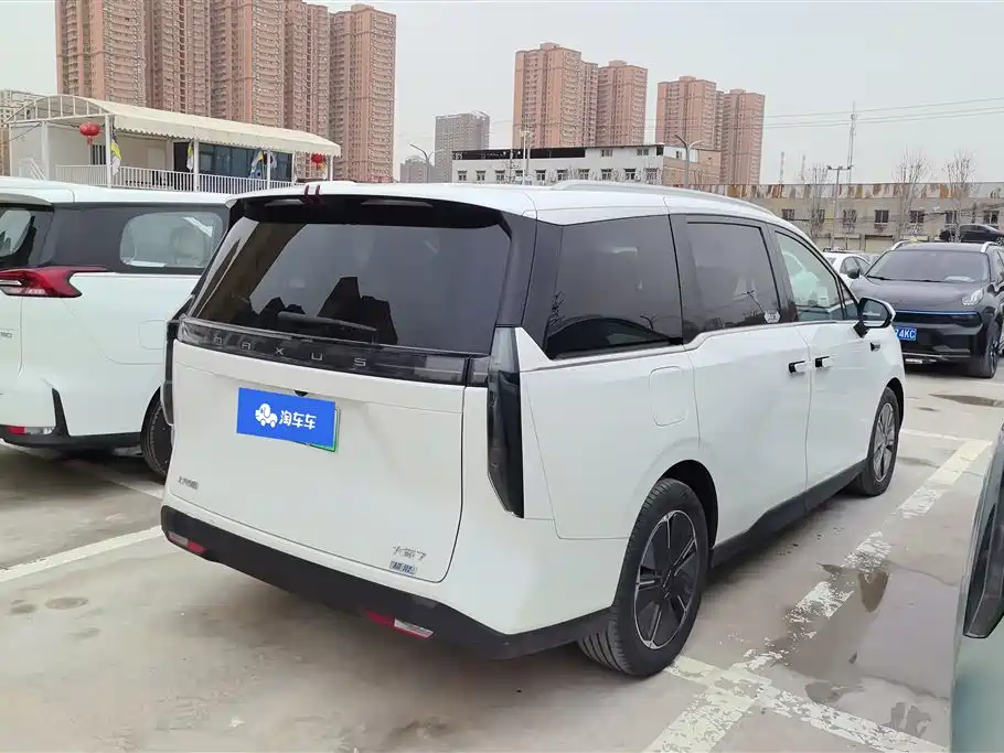 SAIC MAXUS EVERYONE 7