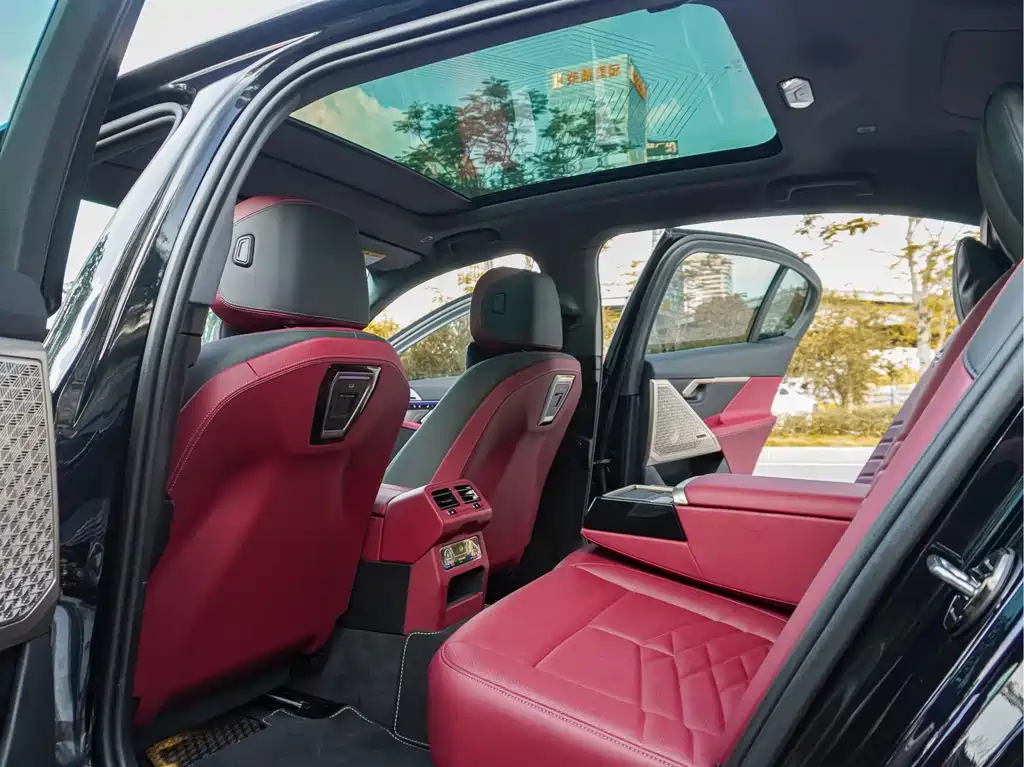 BMW 5 Series — миниатюра 31