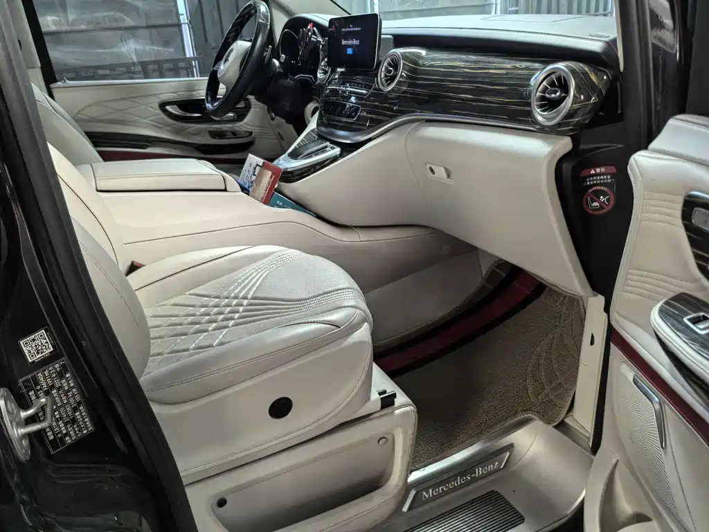Mercedes-Benz V-Class — миниатюра 14
