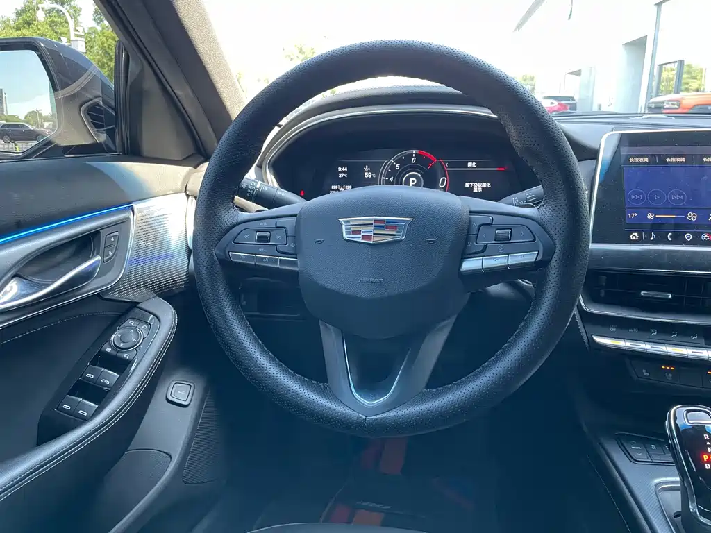 Cadillac CT5 — миниатюра 10