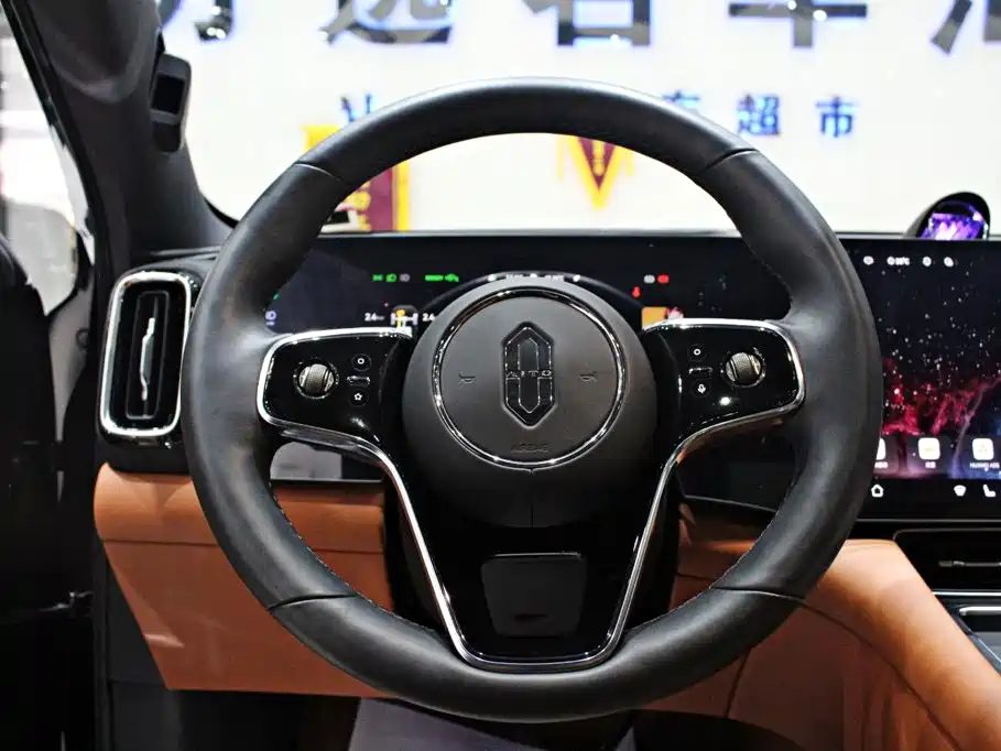 AITO AITO M8 — миниатюра 6