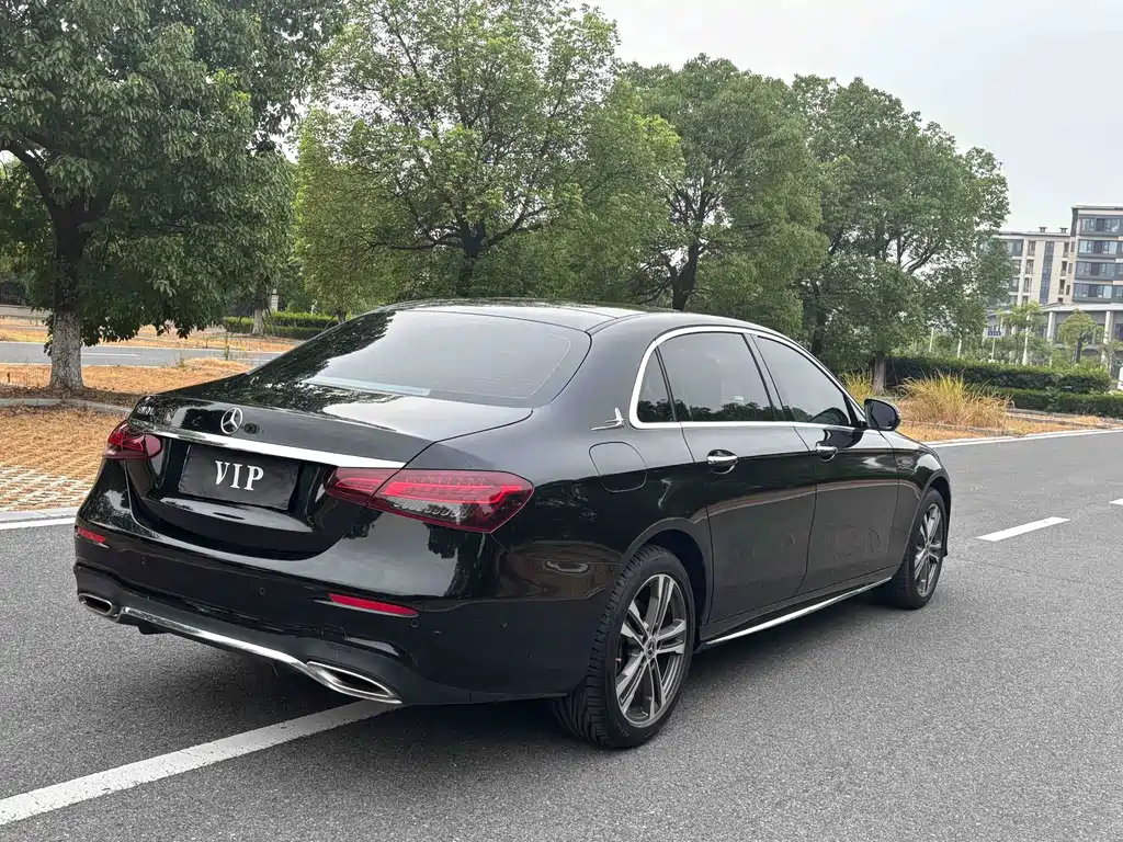 Mercedes-Benz E-Class E 2022 E 260 L