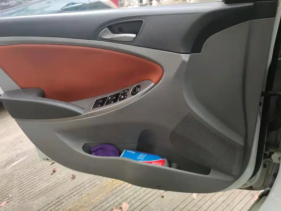 Hyundai Verna — миниатюра 7
