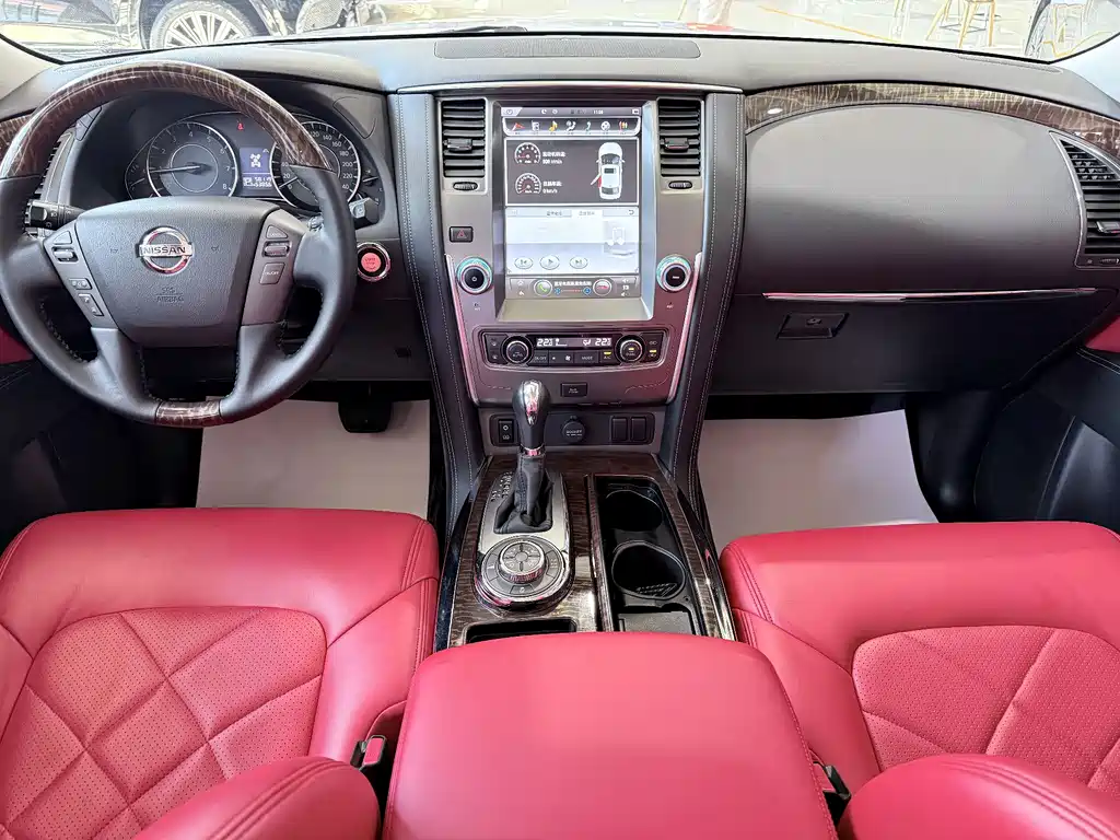 Nissan Patrol — миниатюра 10