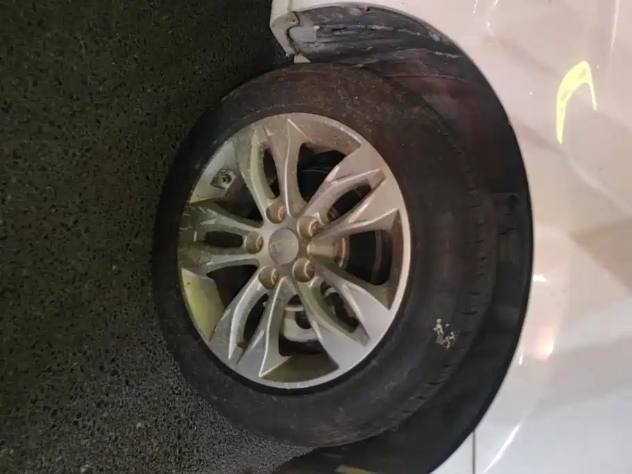Geely Emgrand — миниатюра 6