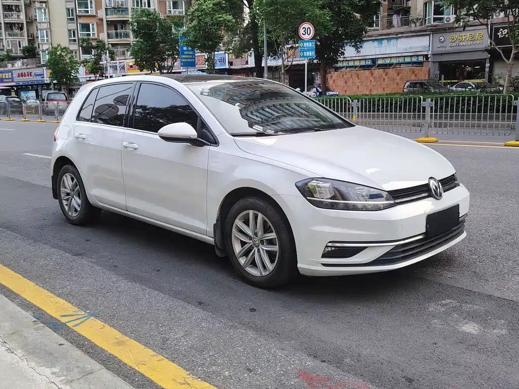 Volkswagen Golf 2018 230TSI AT Comfort