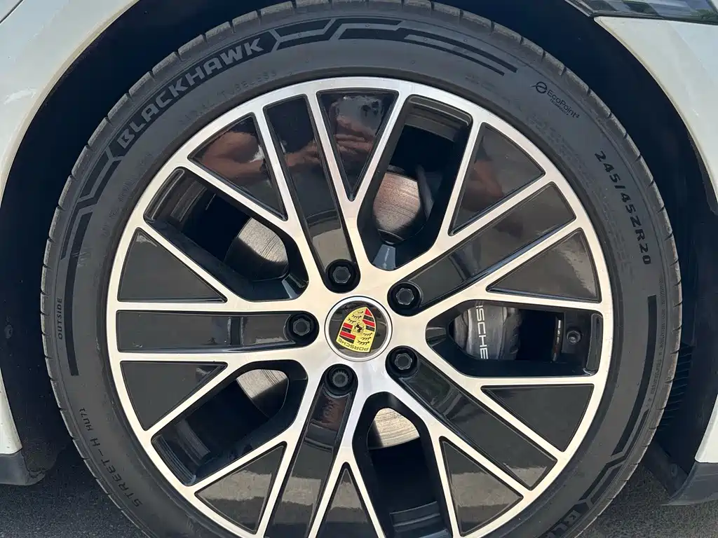Porsche Taycan — миниатюра 20