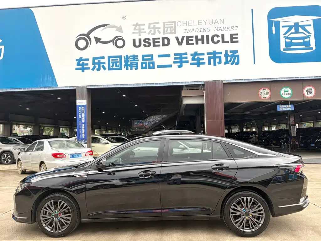 Dongfeng Aeolus Yixuan Max MAX 2022 1.5T