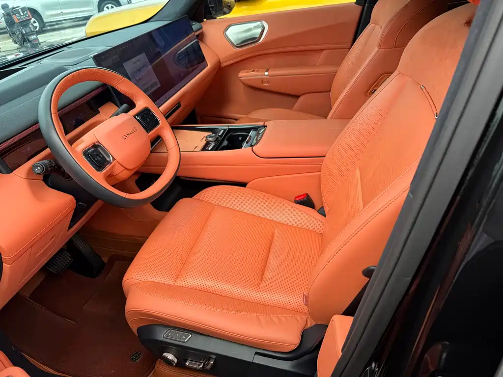 Lynk & Co 900 — миниатюра 9