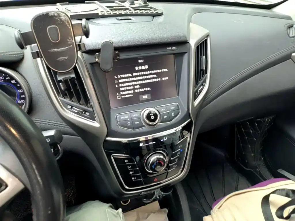 Changan CS35 — миниатюра 13