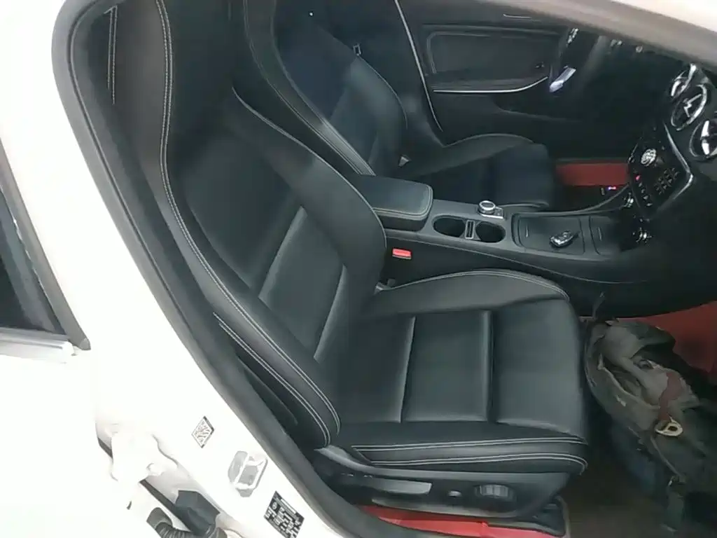 Mercedes-Benz GLA — миниатюра 25